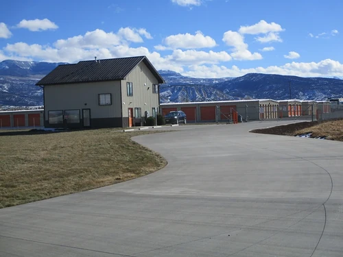 A Storage Place - Montrose 550 storage facility exterior view