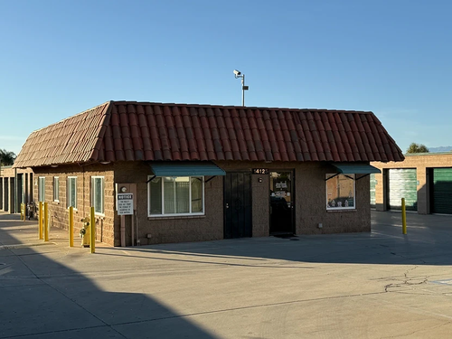 Sunnymead Self Storage storage facility exterior view